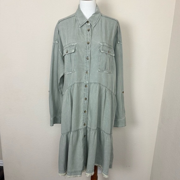 Anthropologie Pilcro Deanne Moss Tiered
Mini Button Front Shirtdress Small - Picture 5 of 16